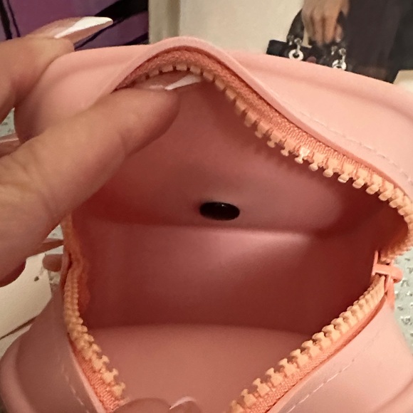 Peanuts Lucy Silicon Pink Square Case NWT - Picture 4 of 5